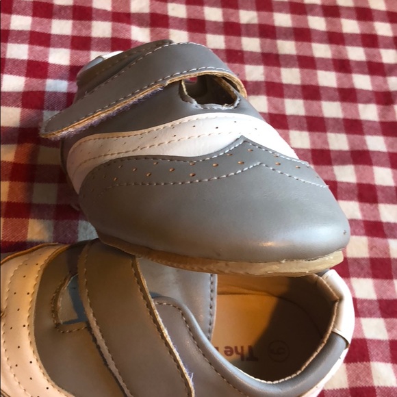 Oxford Toddler Shoes - size 9 - Picture 6 of 8